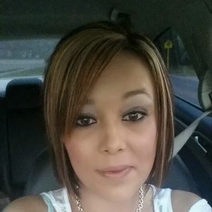 Meet your Posher, Elissa